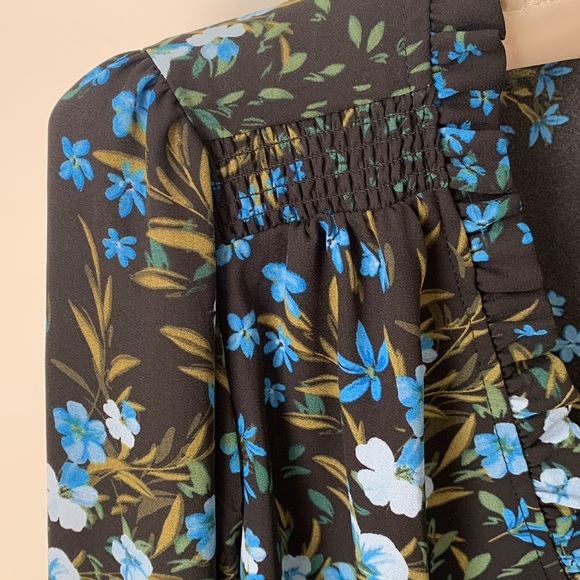 CeCe Aria Baby Doll Floral Ruffled Neck Button Down Blouse Top - Picture 4 of 10